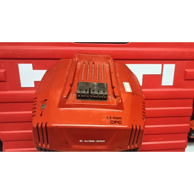 Multi-Voltage Fast Charger C 4 - Power Tools Toolstation review and price